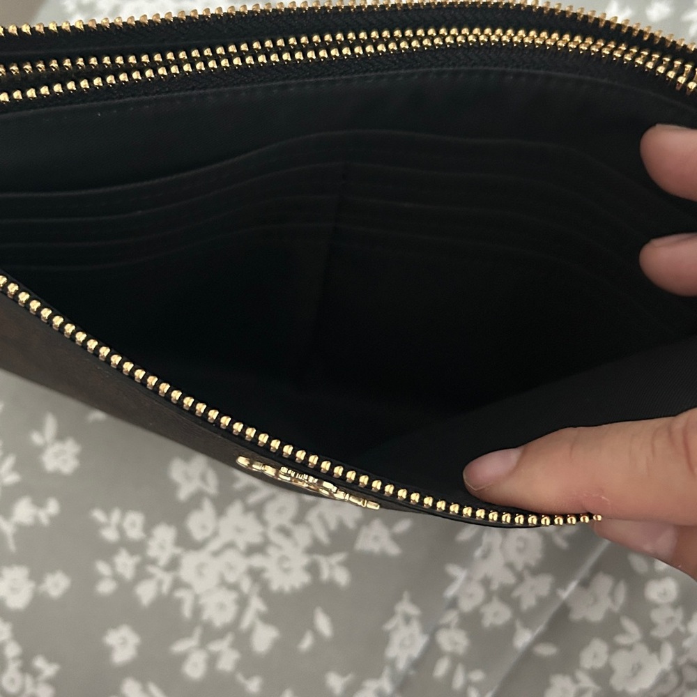 Large Coach Signature Black and Brown Double Zip Wristlet - Picture 2 of 4